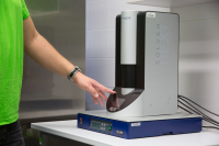 Entry-level AFM microscope
